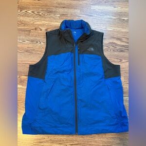 Men’s North Face vest